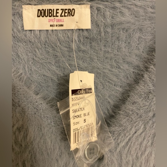 Cropped Cardigan - Picture 2 of 3